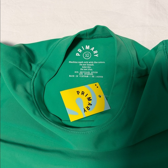 Primary Green Rash Guard - size 10 - Picture 3 of 4